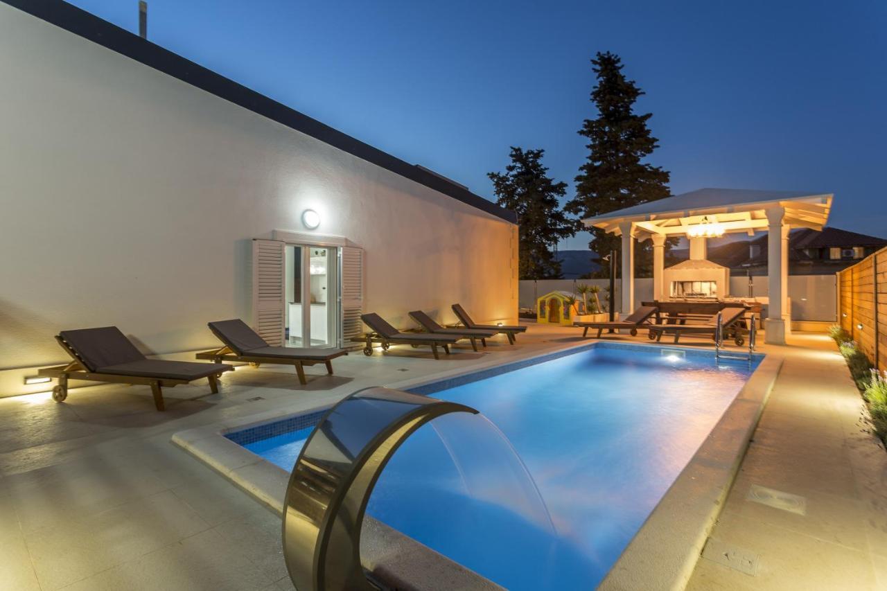 Luxury Villa With A Swimming Pool Split - 13408 Dış mekan fotoğraf